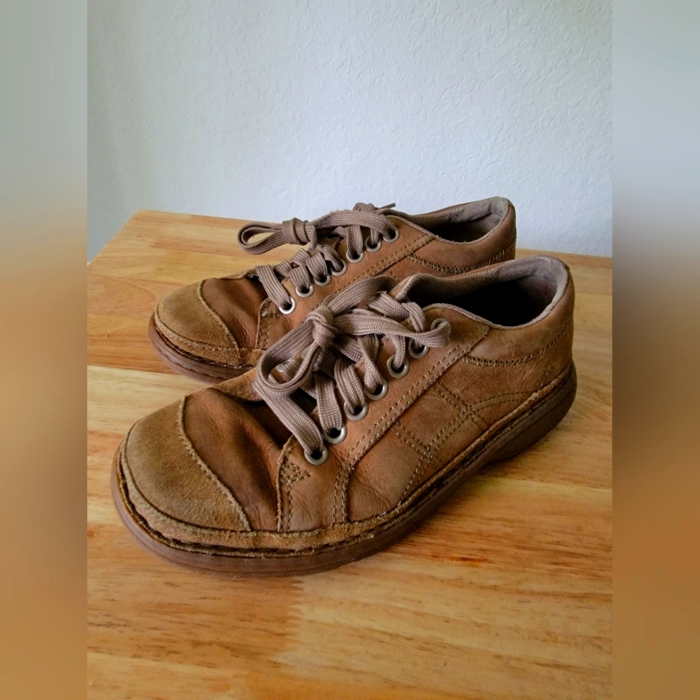 Vintage RJ Colt Tan Leather Sneaker
